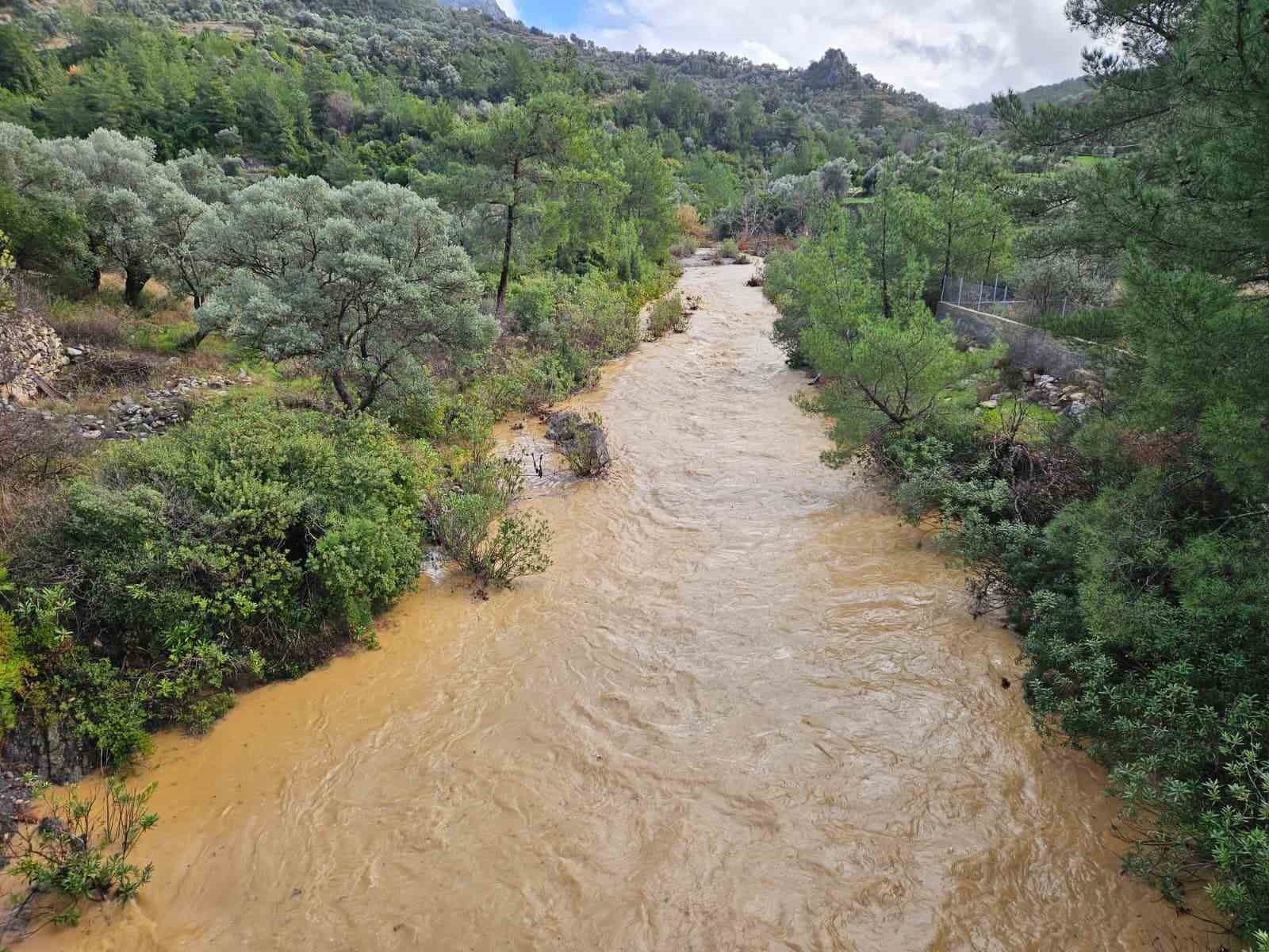 Yoğun yağışlar Gökbük Kanyonu’nun su debisini artırdı