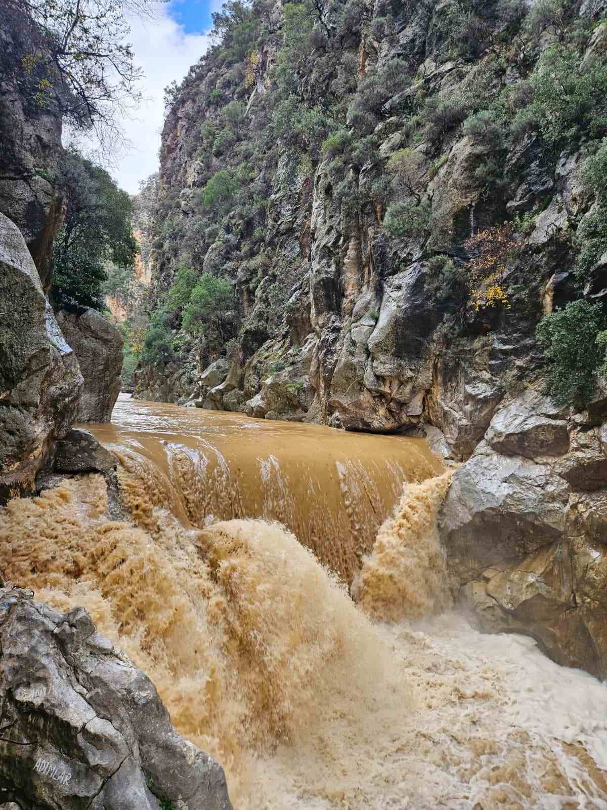 Yoğun yağışlar Gökbük Kanyonu’nun su debisini artırdı