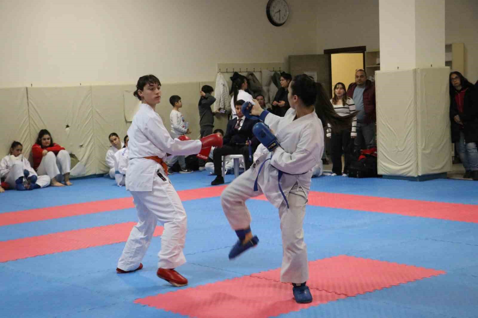 ’Gençler Karate Takım İl Birinciliği Müsabakaları’ sona erdi