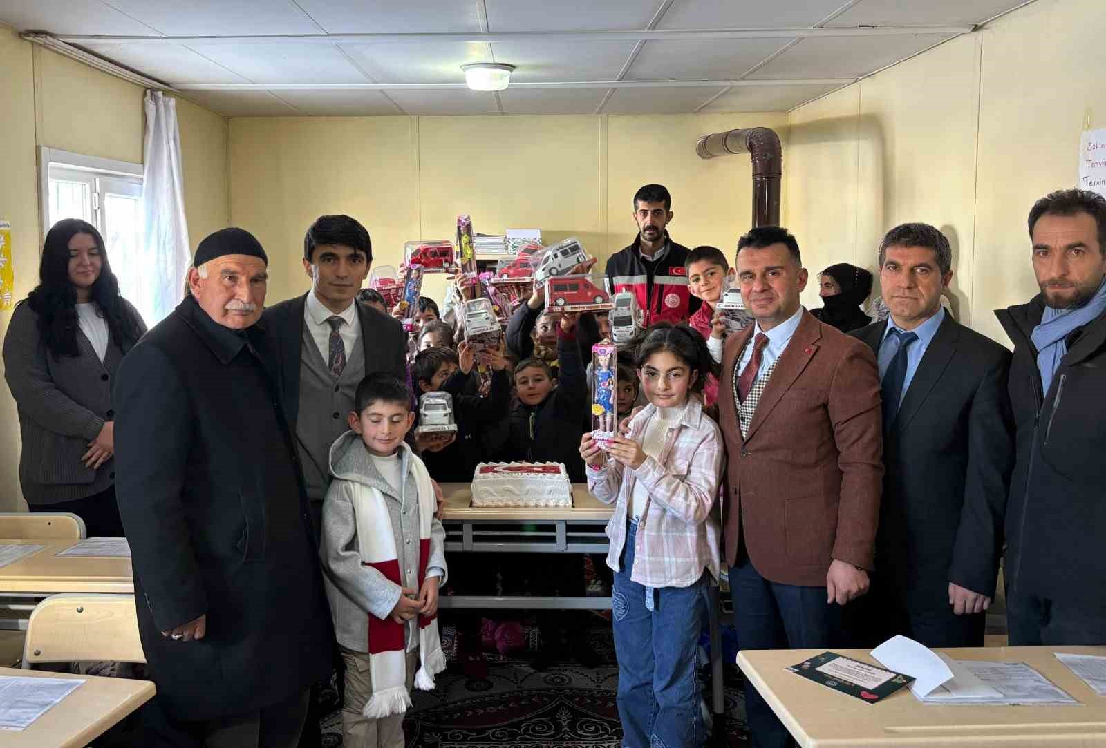 Şehitlerin emanetlerine ilk karnede anlamlı dokunuş