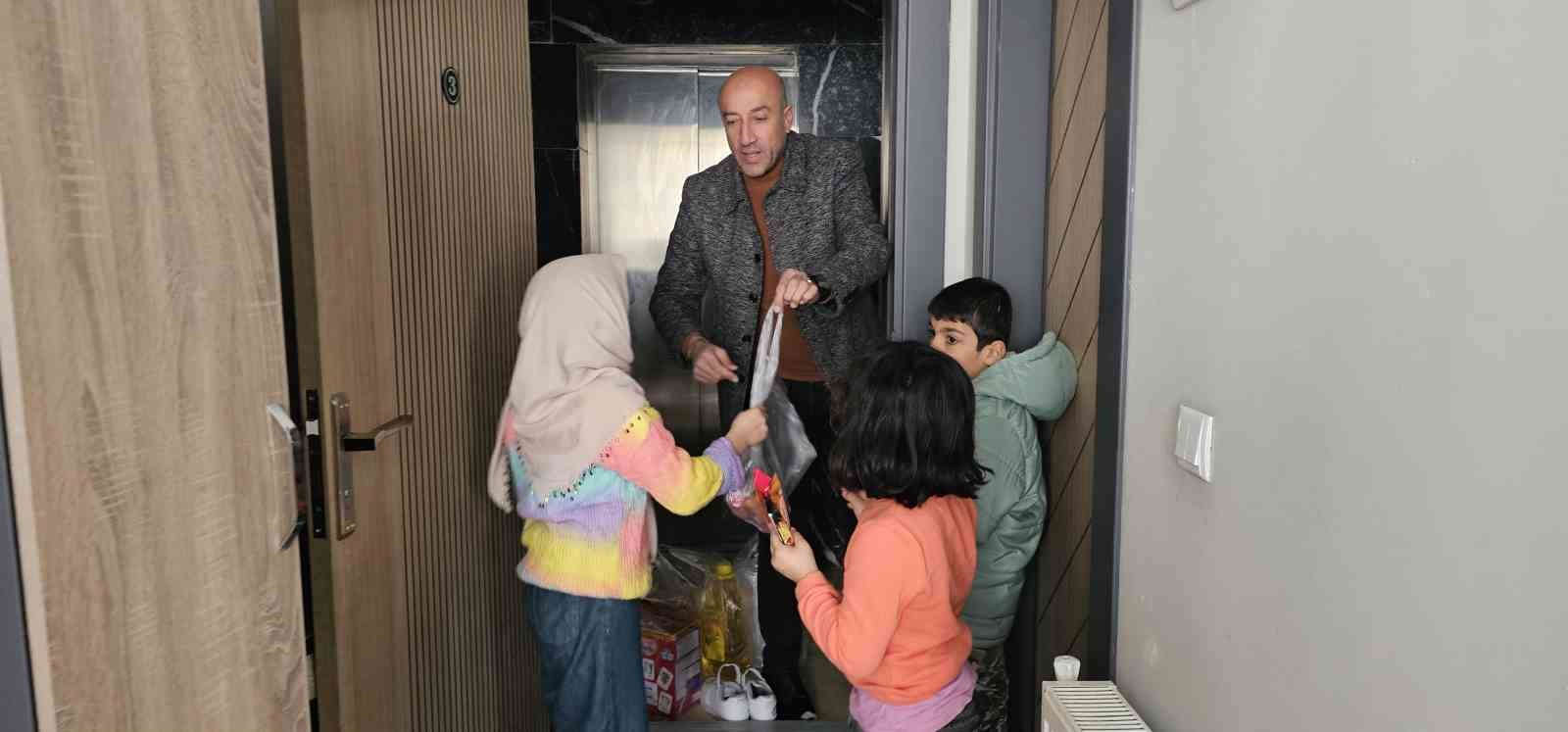 Hasköy’de 4 çocuklu anneye belediye ve kaymakamlık desteği