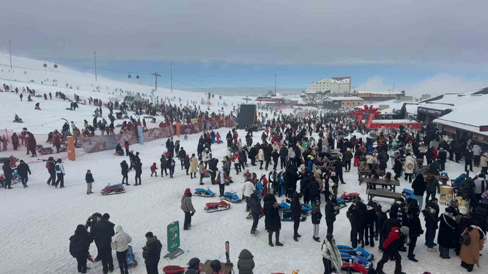 Erciyes’te sömestirin ilk gününde yoğunluk