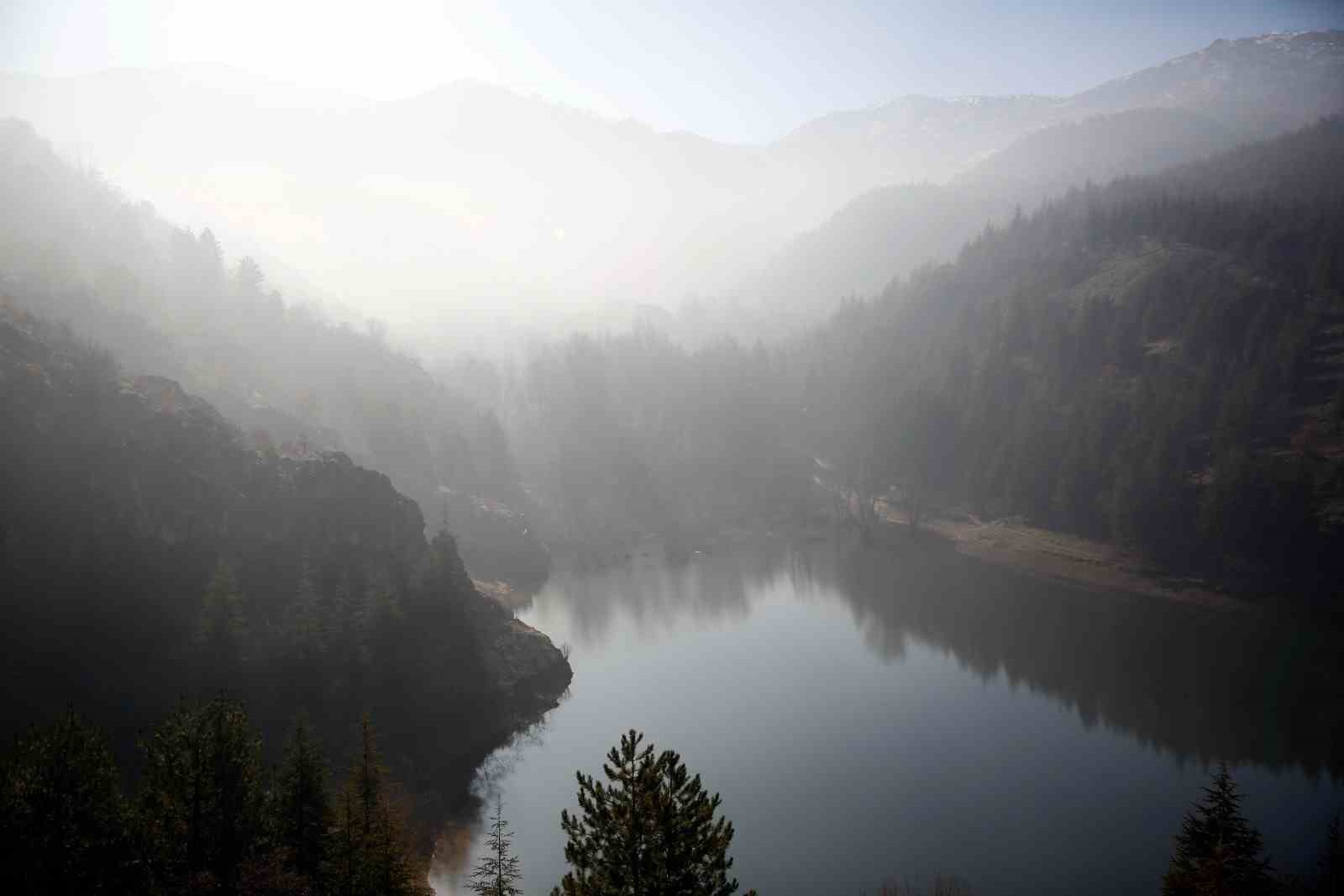 Afyonkarahisar’ın sis altındaki görüntüsü mest etti