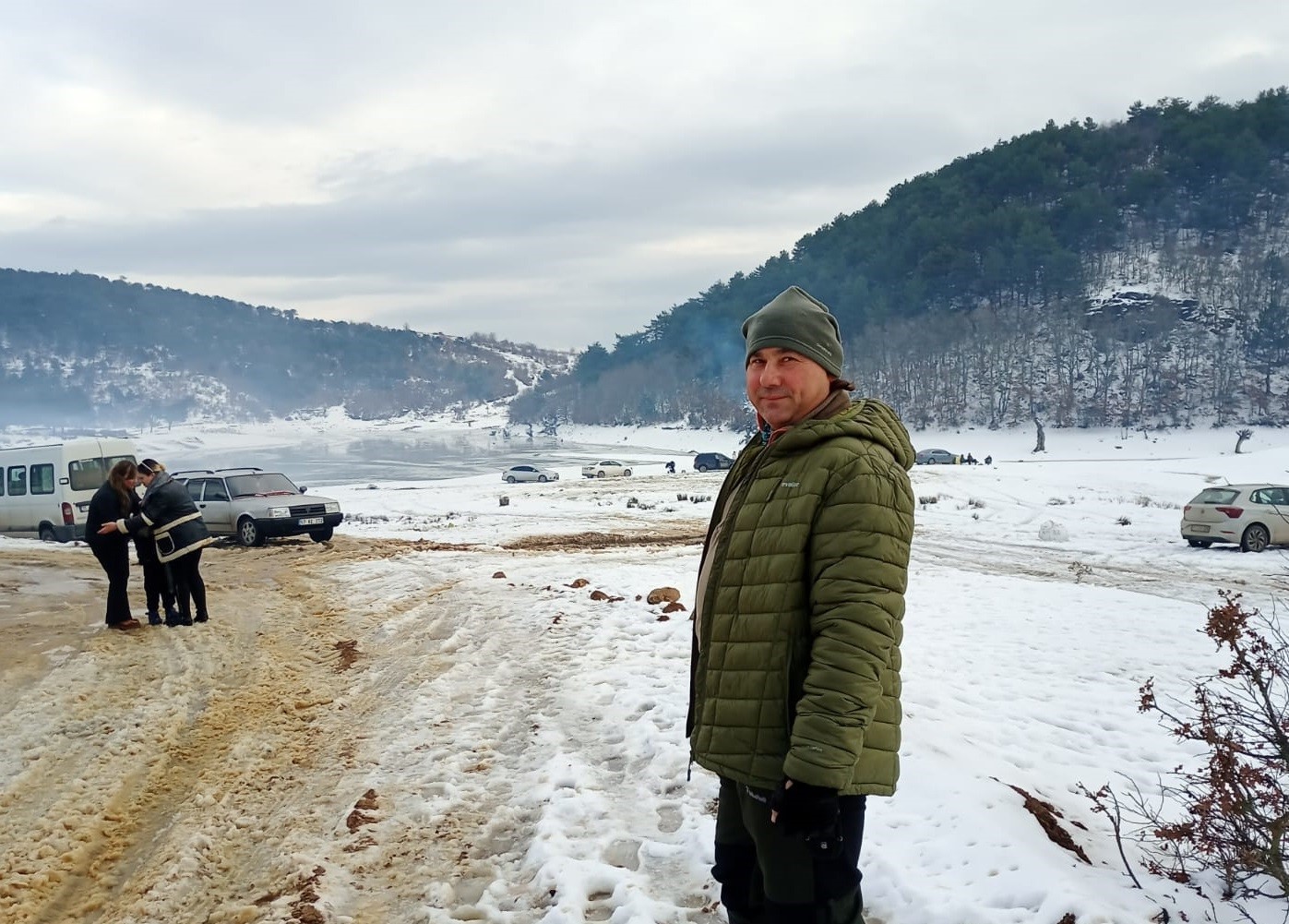 Yağan kar sonrası Adliye Göledi piknikçilerin akınına uğradı
