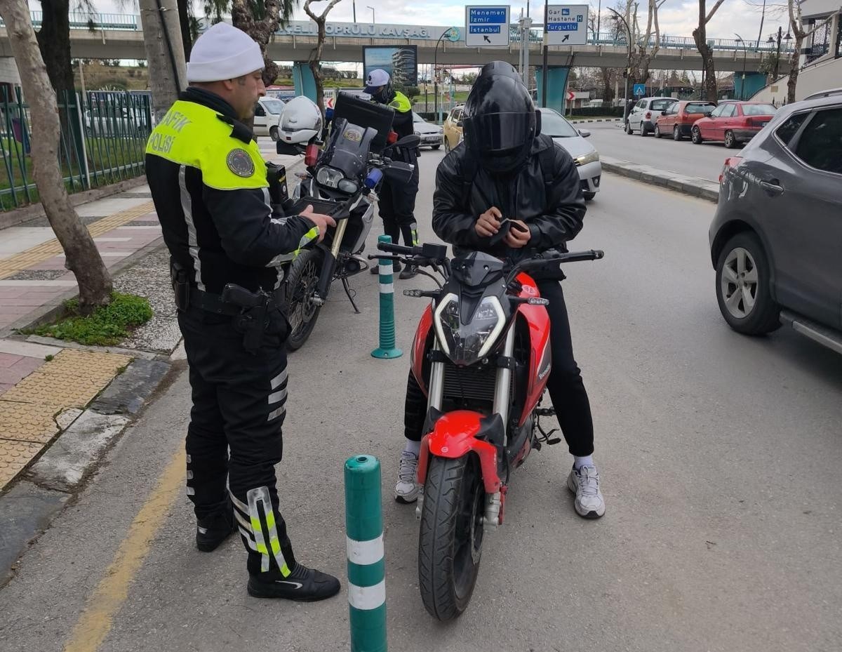 Manisa’da 3 günlük motosiklet denetiminde 476 bin TL ceza