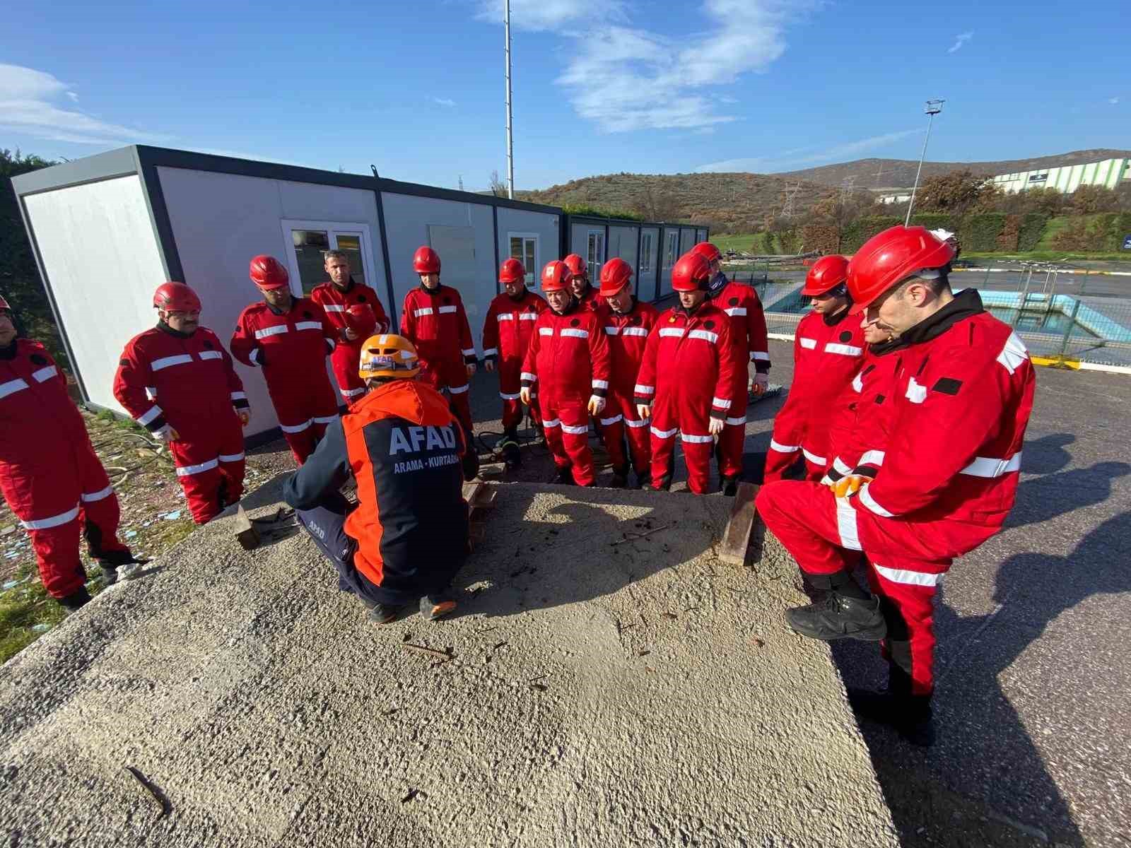 Balıkesir İtfaiyesi’nin kahramanları afetlere karşı güçleniyor