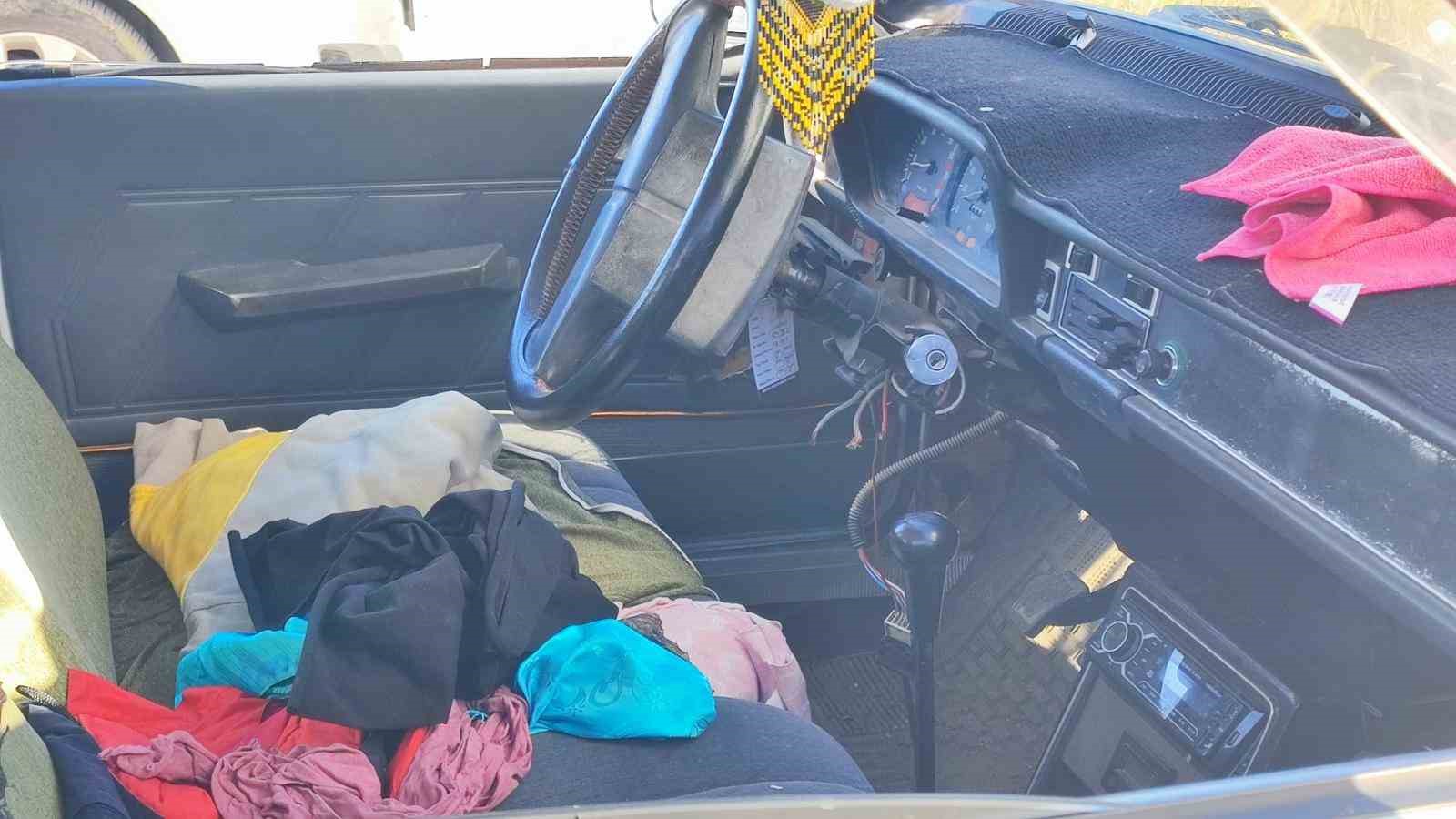 Aynı otomobil üç kez hırsızların hedefi oldu: Önce teybi sonra aküsü ardından komple çalındı