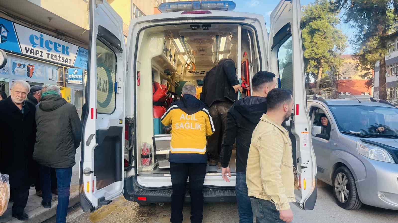 Ordu’da motosiklet yayaya çarptı: 2 yaralı