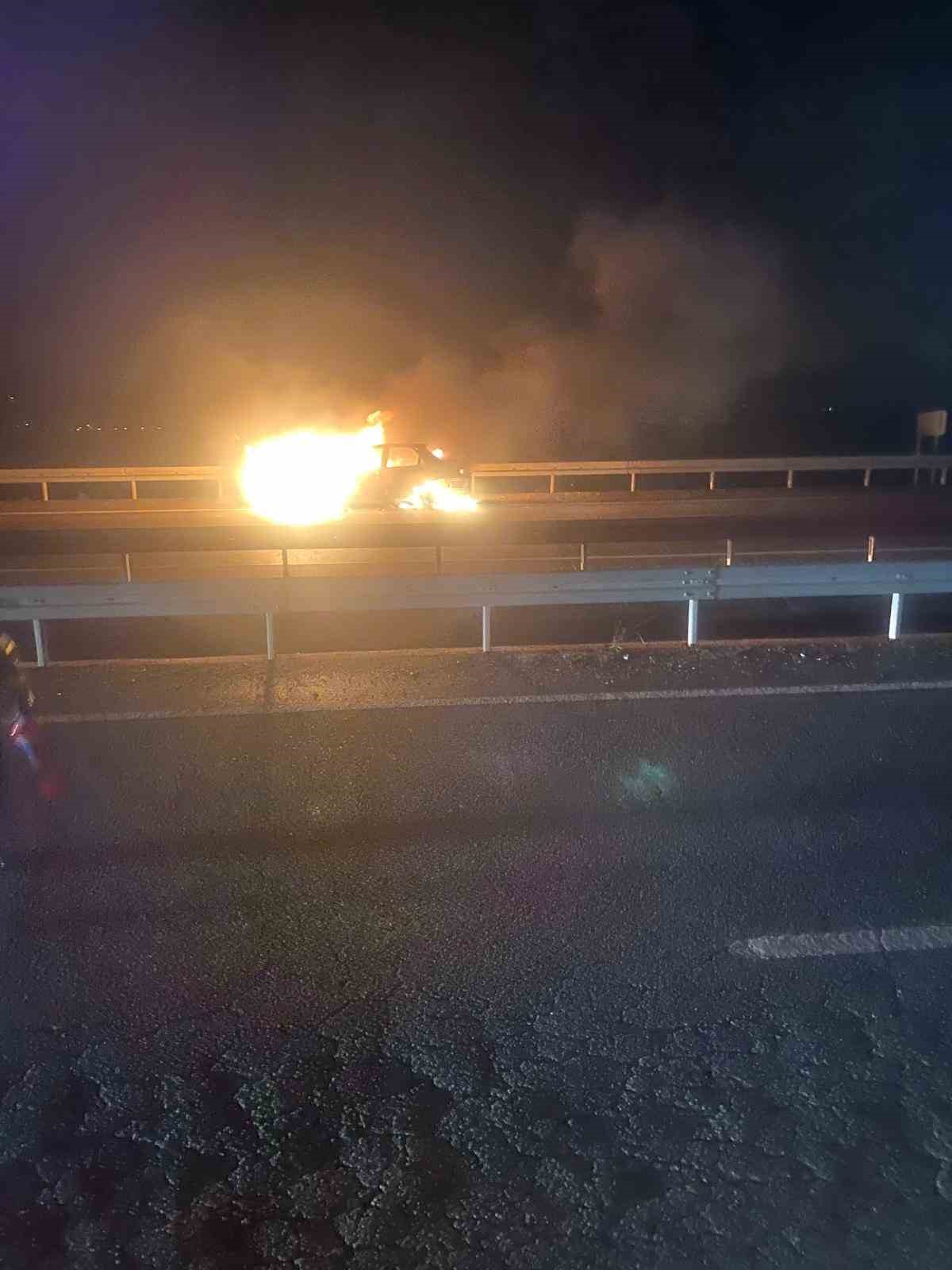 Batman-Diyarbakır karayolunda araç yangını