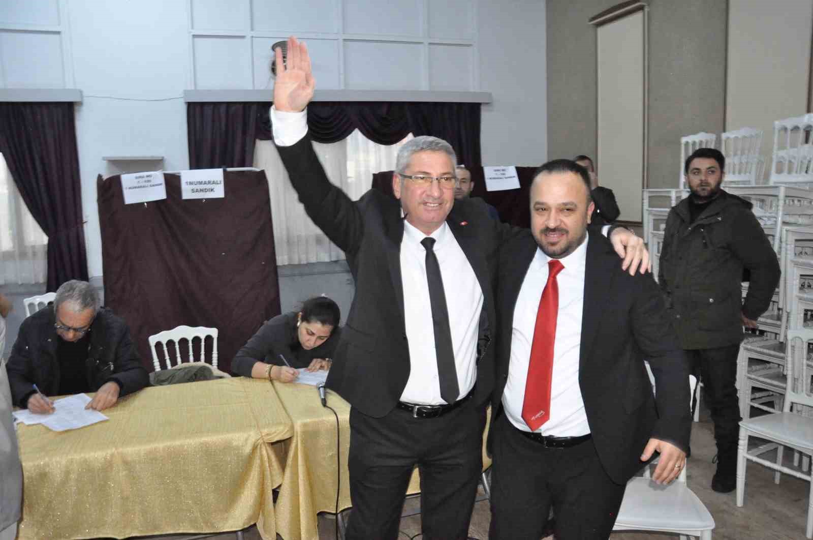 Salihlili kahveciler 3. kez Hakan Yerli’ye emanet