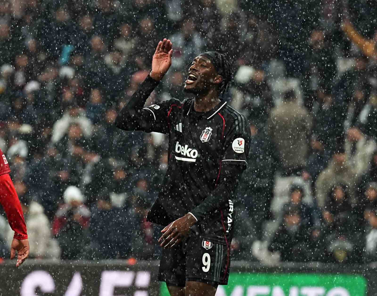 Trendyol Süper Lig: Beşiktaş: 0 - Kayserispor: 0 (İlk yarı)