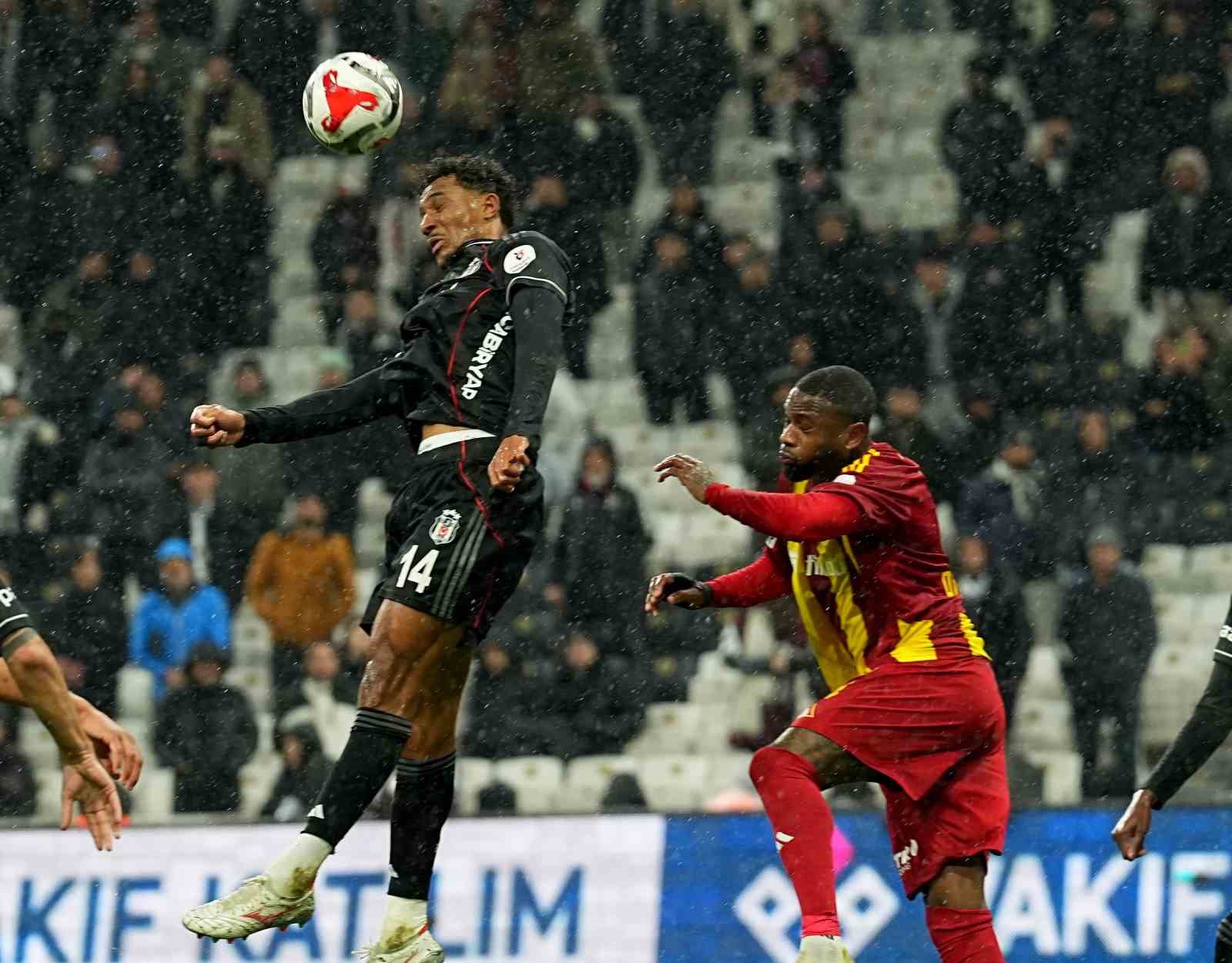Trendyol Süper Lig: Beşiktaş: 0 - Kayserispor: 0 (İlk yarı)