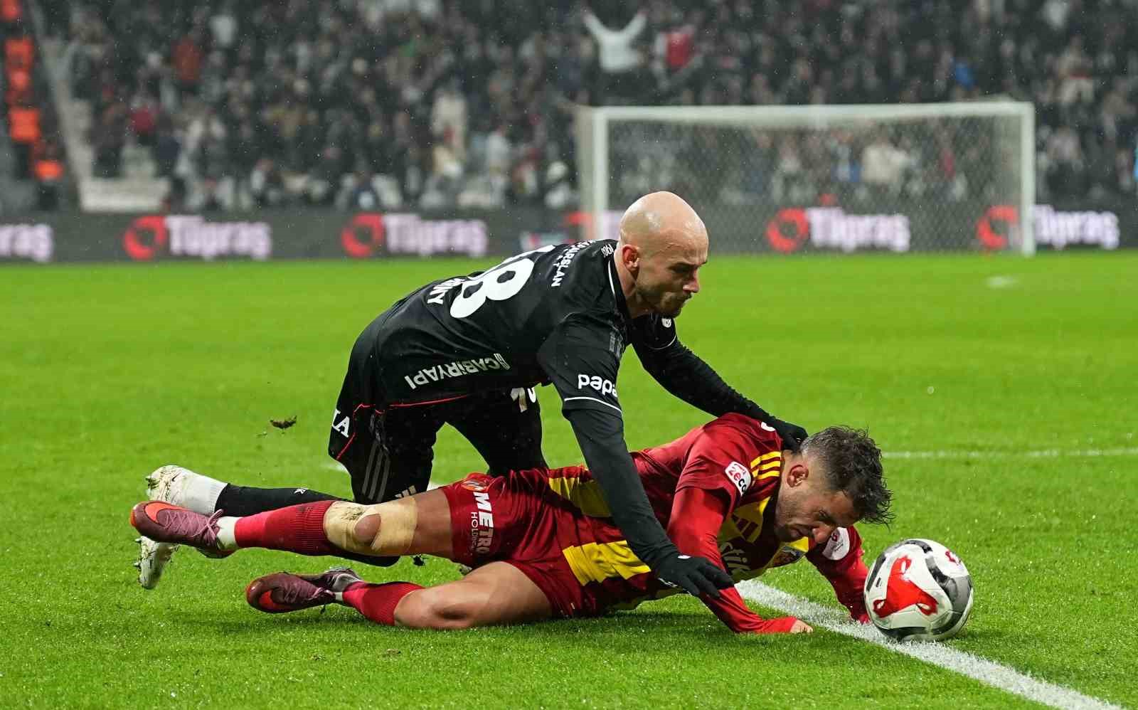 Trendyol Süper Lig: Beşiktaş: 0 - Kayserispor: 0 (İlk yarı)