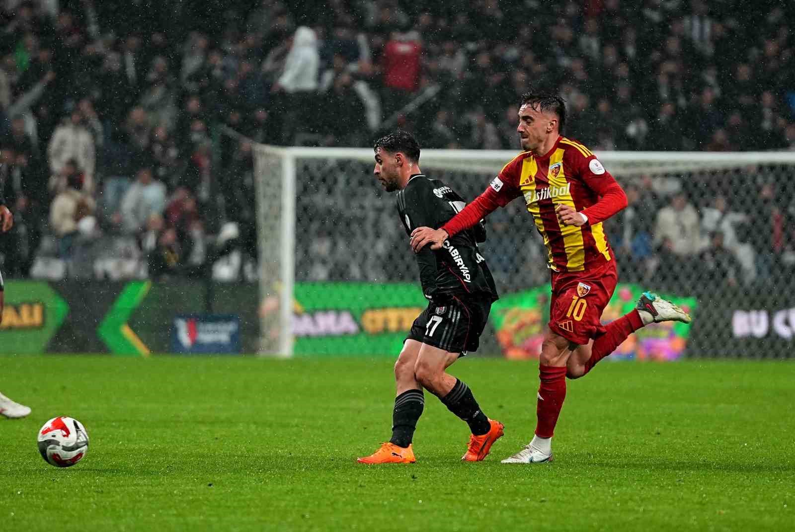 Trendyol Süper Lig: Beşiktaş: 0 - Kayserispor: 0 (İlk yarı)