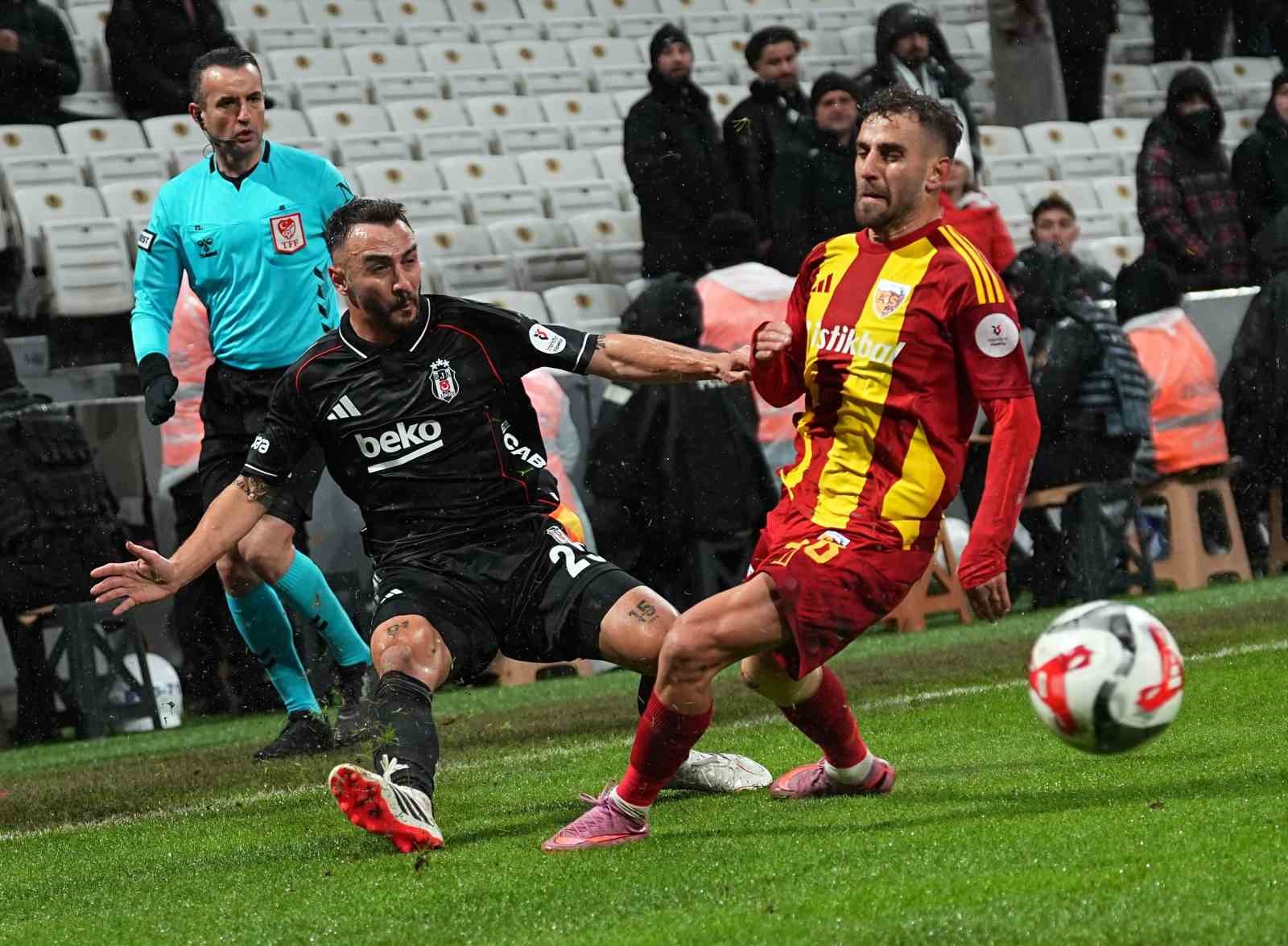 Trendyol Süper Lig: Beşiktaş: 0 - Kayserispor: 0 (İlk yarı)
