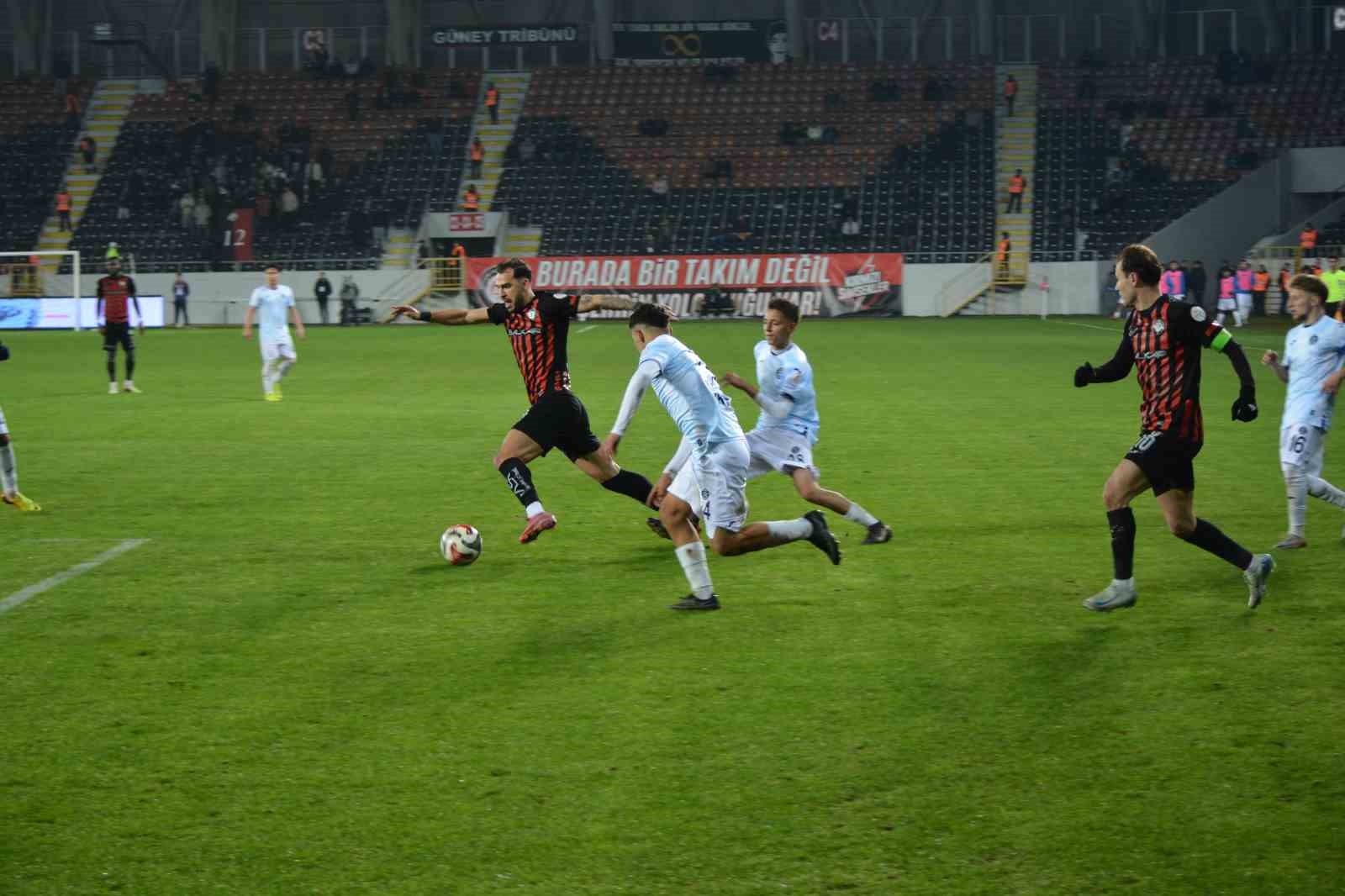 Trendyol 1. Lig: Çorum FK: 4 - Adana Demirspor: 1