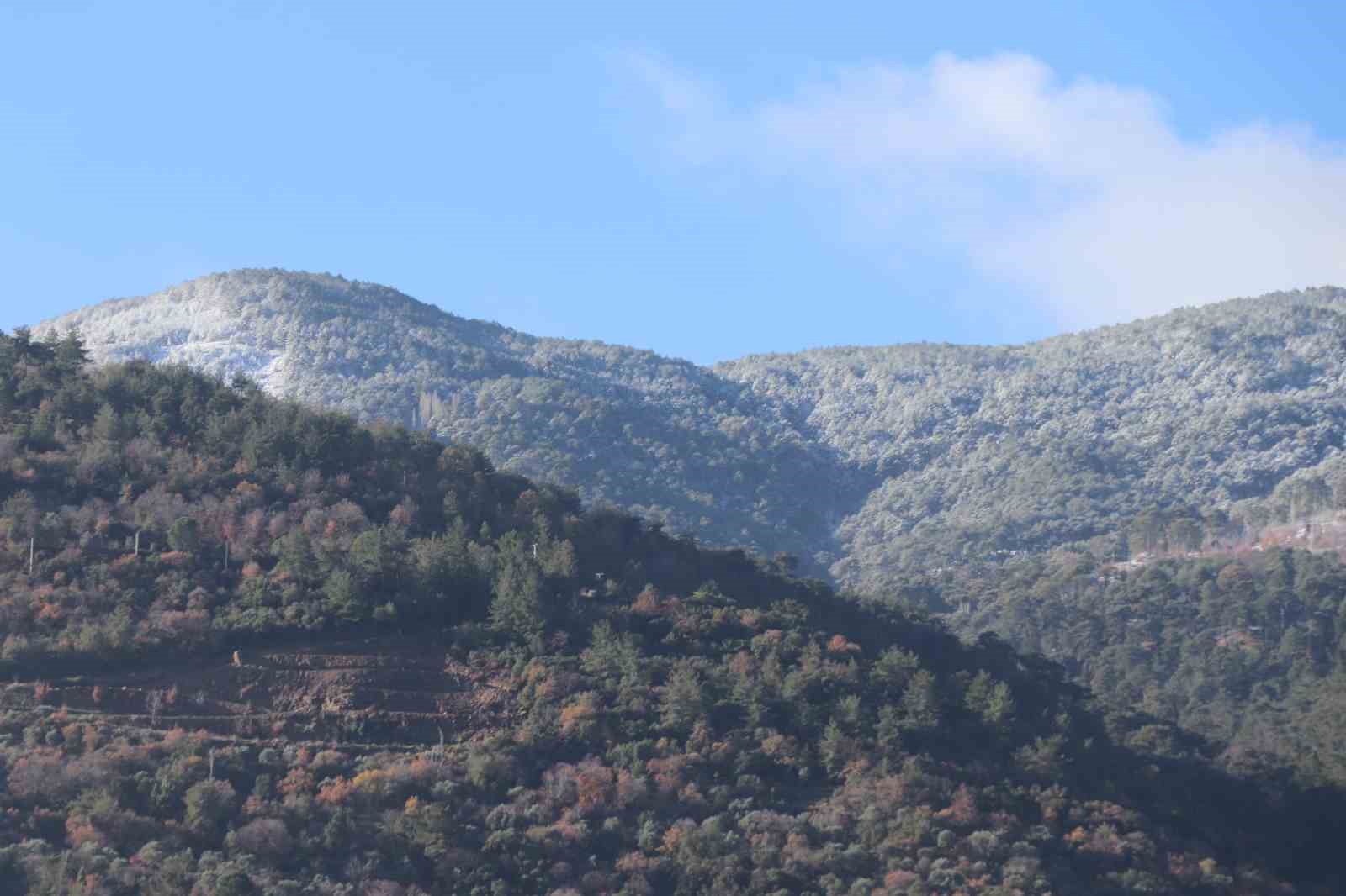 Aydın’ın yüksek kesimleri beyaza büründü
