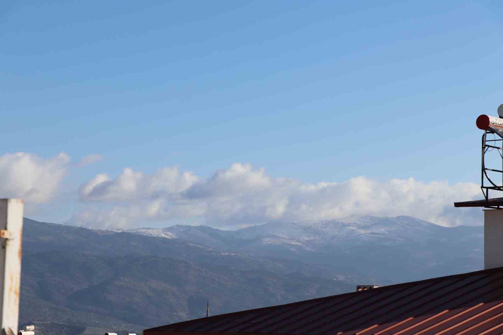Aydın’ın yüksek kesimleri beyaza büründü