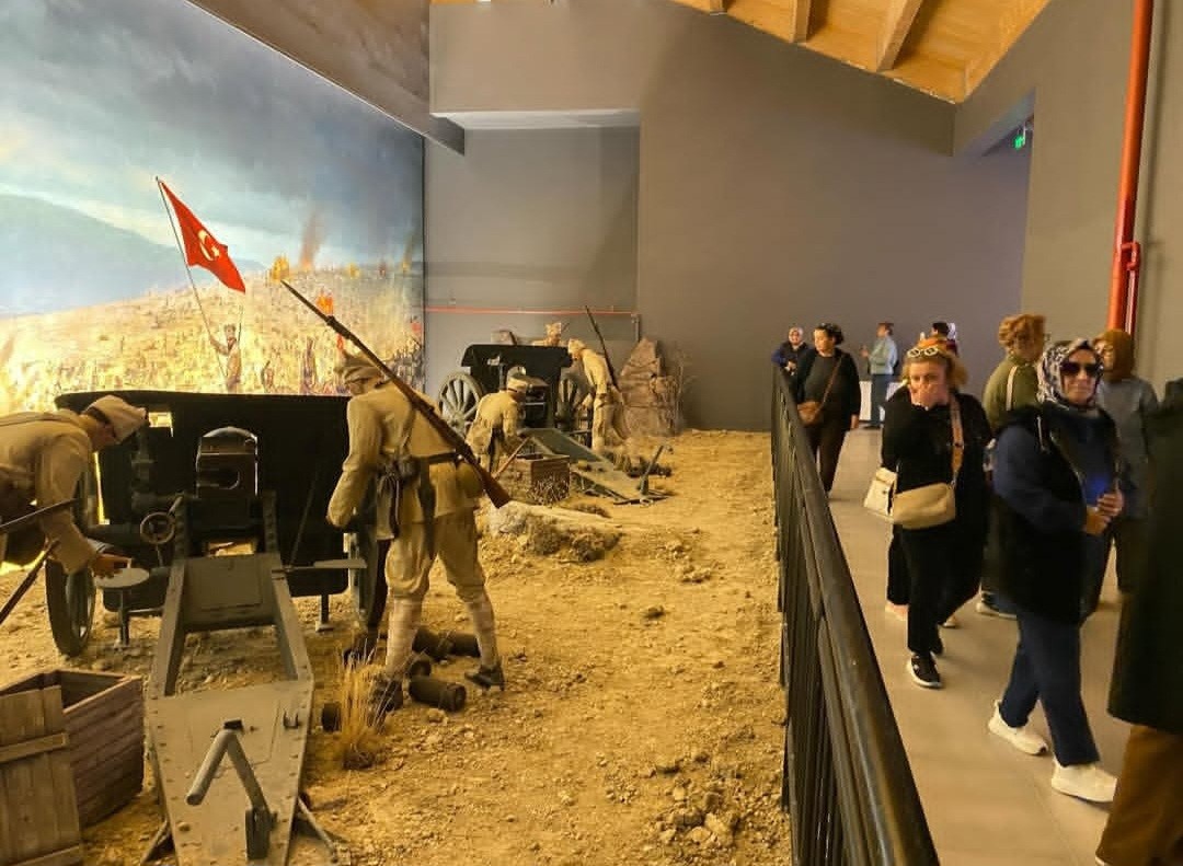 Dumlupınar Diorama Müzesi ilgi görüyor