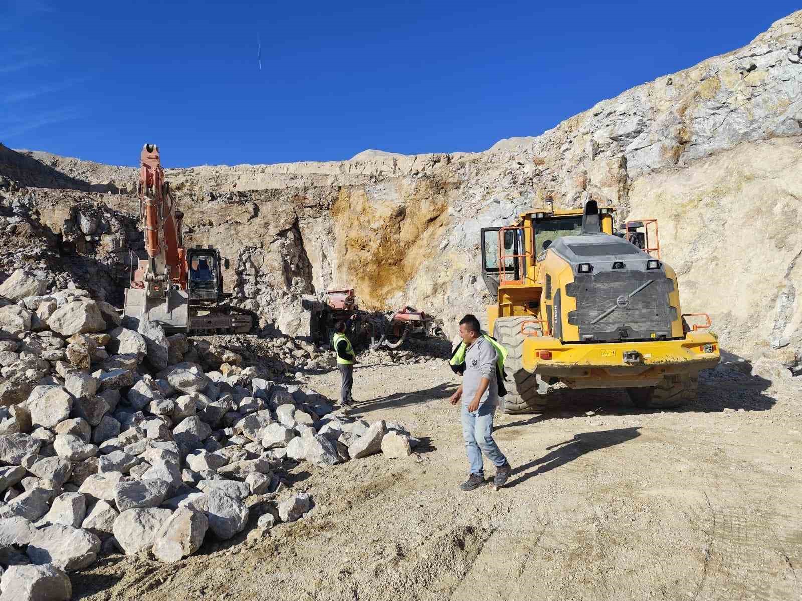 Taş ocağında yaşanan iş kazasında yaralanan işçi hayatını kaybetti