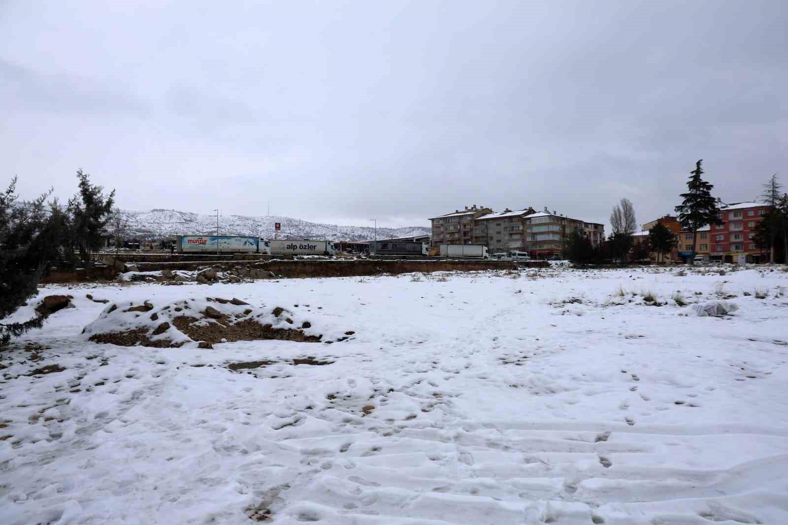 Elazığ’da siyasiler, yeni hastane için tek yumruk oldu