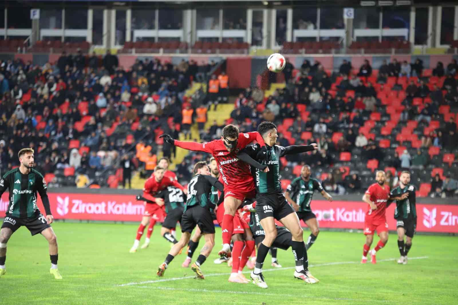 Ziraat Türkiye Kupası: Gaziantep FK: 0 - Kocaelispor: 0 (İlk yarı)