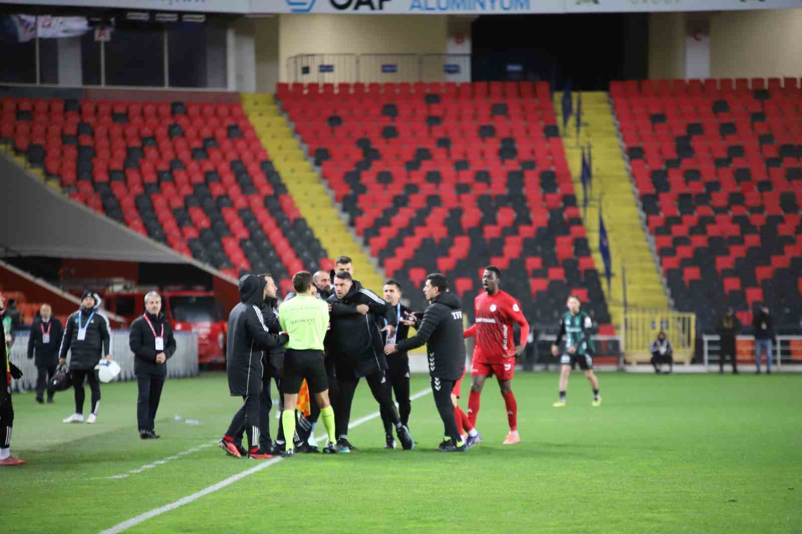 Ziraat Türkiye Kupası: Gaziantep FK: 0 - Kocaelispor: 0 (İlk yarı)