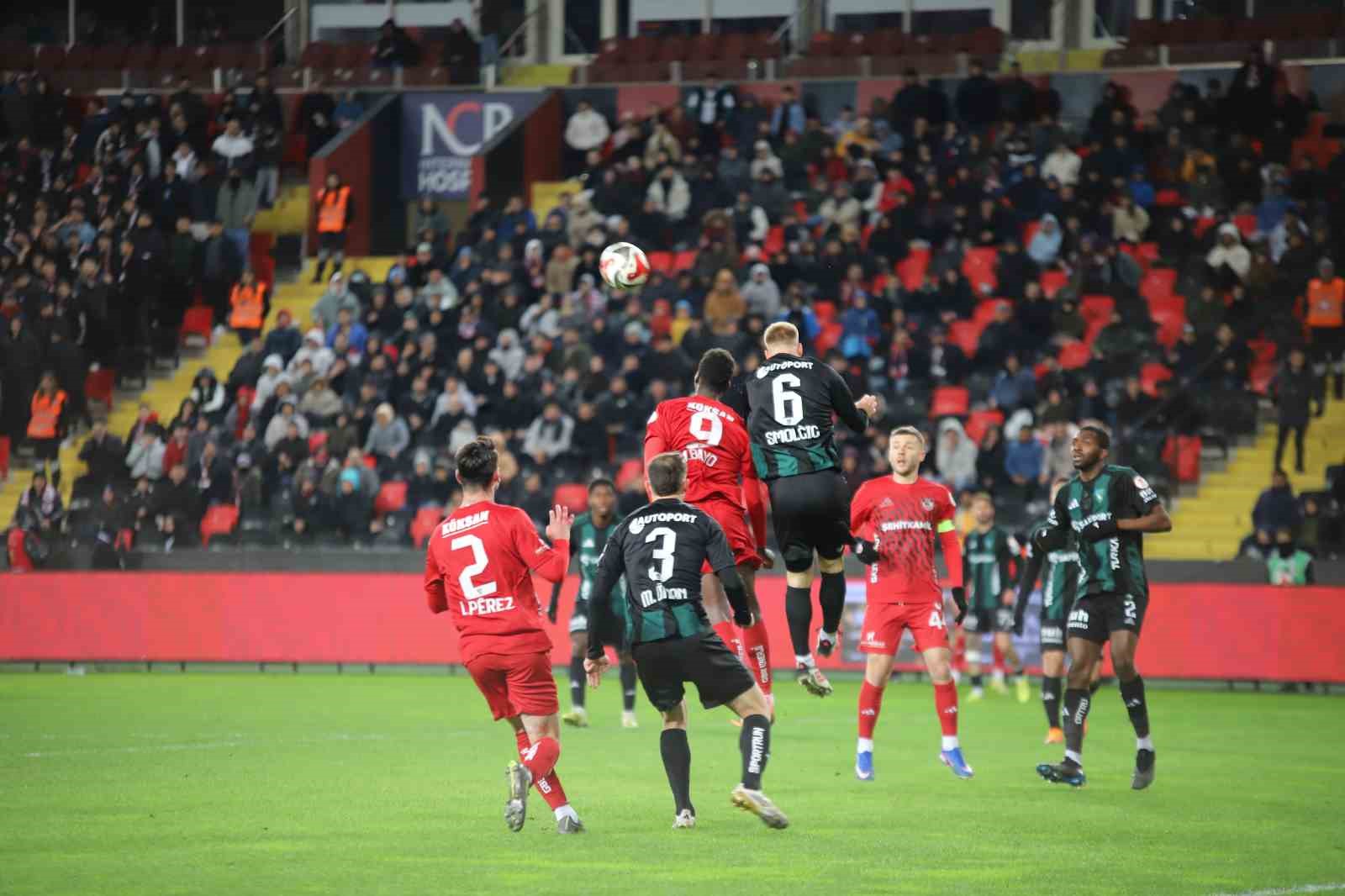 Ziraat Türkiye Kupası: Gaziantep FK: 0 - Kocaelispor: 0 (İlk yarı)