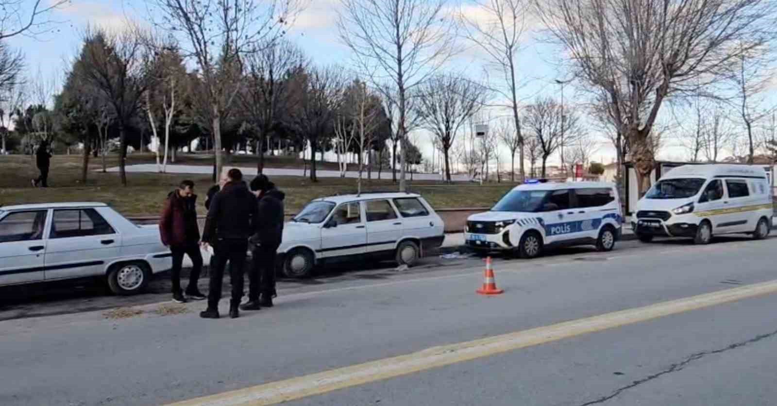Çorum’da motosiklet yaşlı kadına çarptı: 2 yaralı