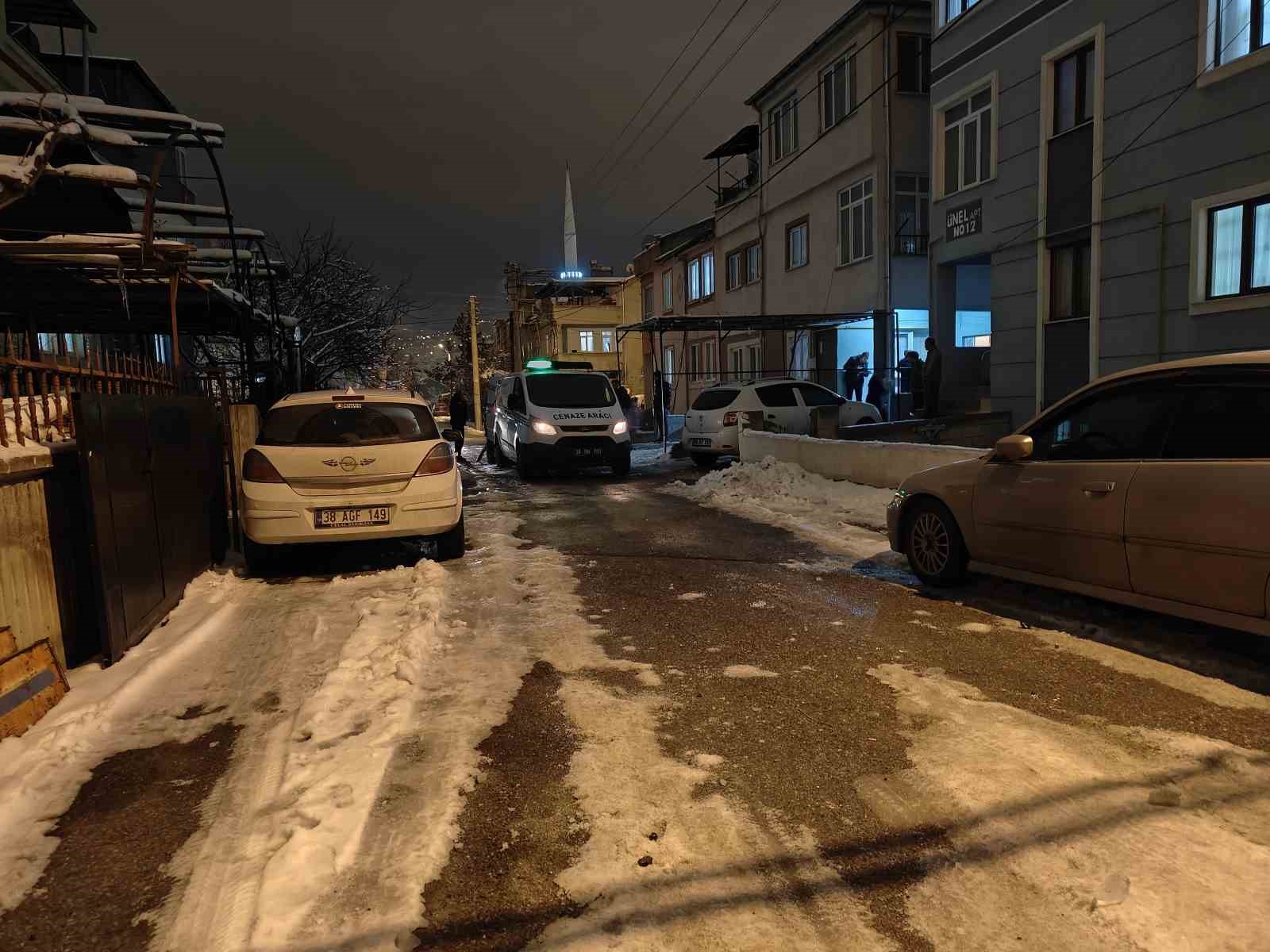 Kayseri’de 1 buçuk yaşındaki engelli bebek yatağında ölü bulundu