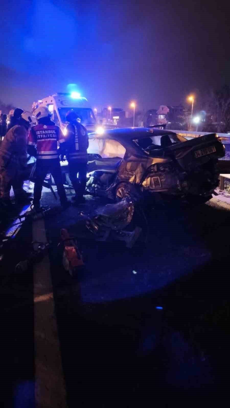 Silivri’de feci kaza: Araçta sıkışan sürücü hayatını kaybetti