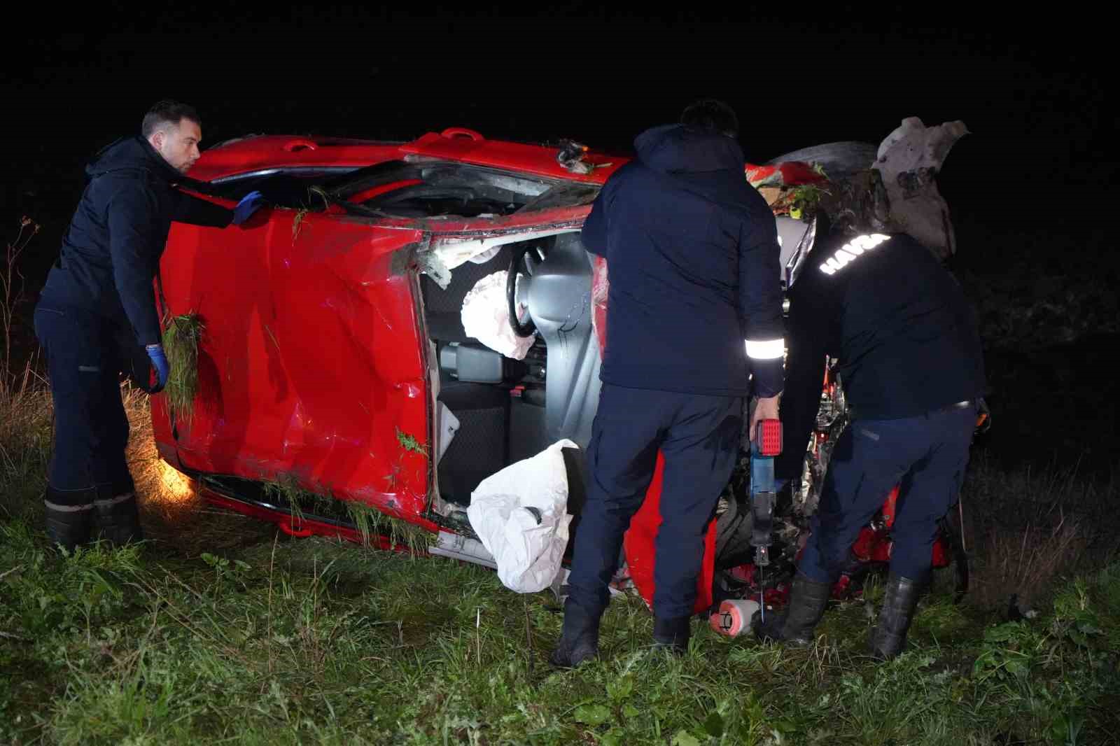 Edirne’de otomobil takla attı: 1’i ağır 2 yaralı