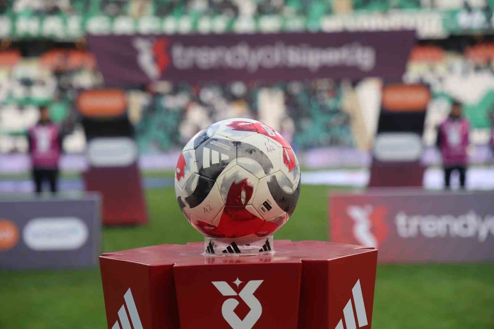 Trendyol Süper Lig: Konyaspor: 0 - Eyüpspor: 0 (İlk yarı)