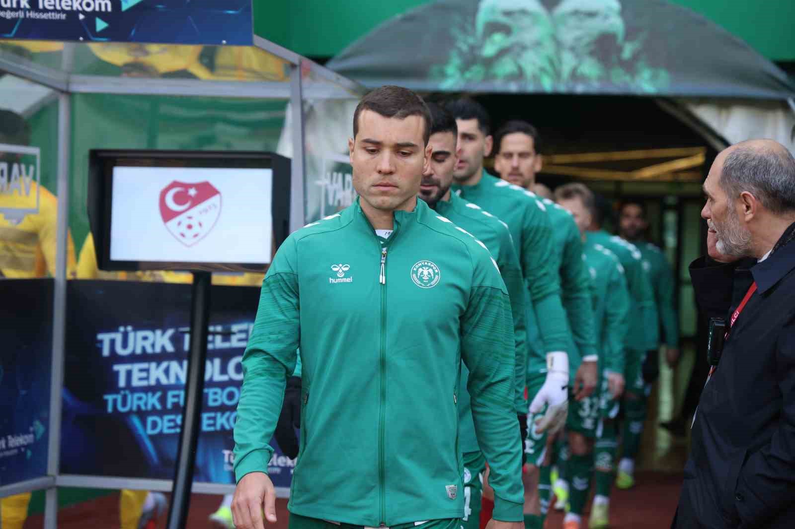 Trendyol Süper Lig: Konyaspor: 0 - Eyüpspor: 0 (İlk yarı)