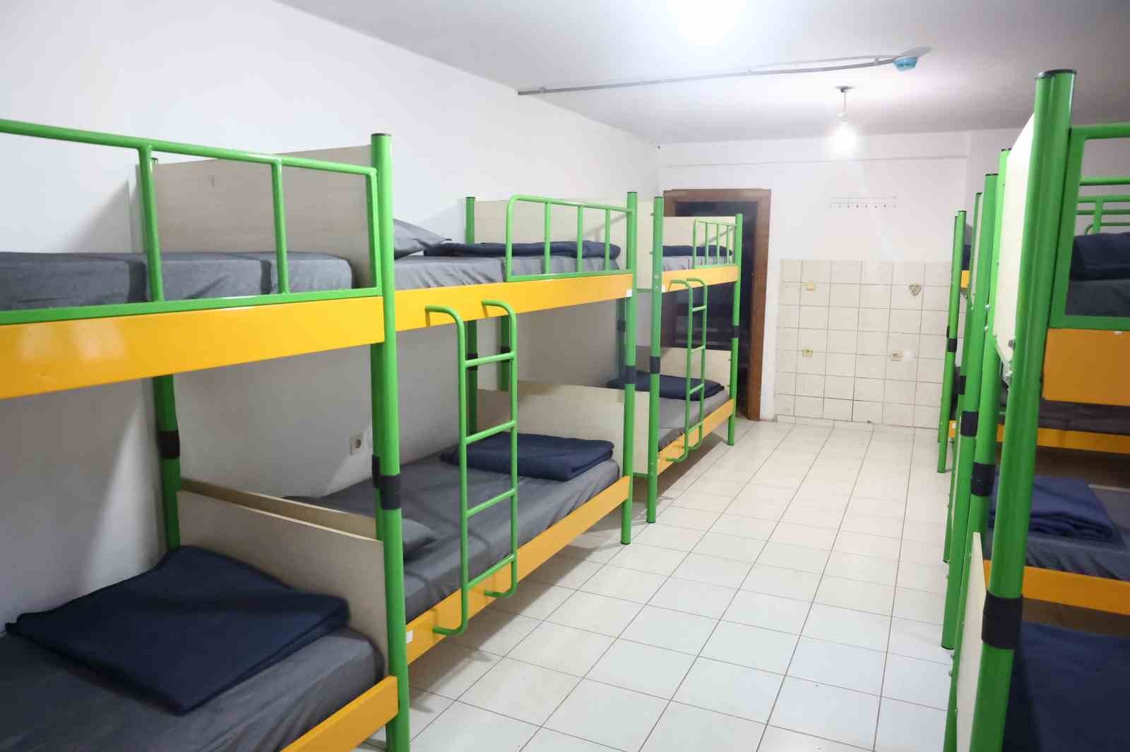 Soğuk havalarda evsizlere BİMEKAN hizmeti