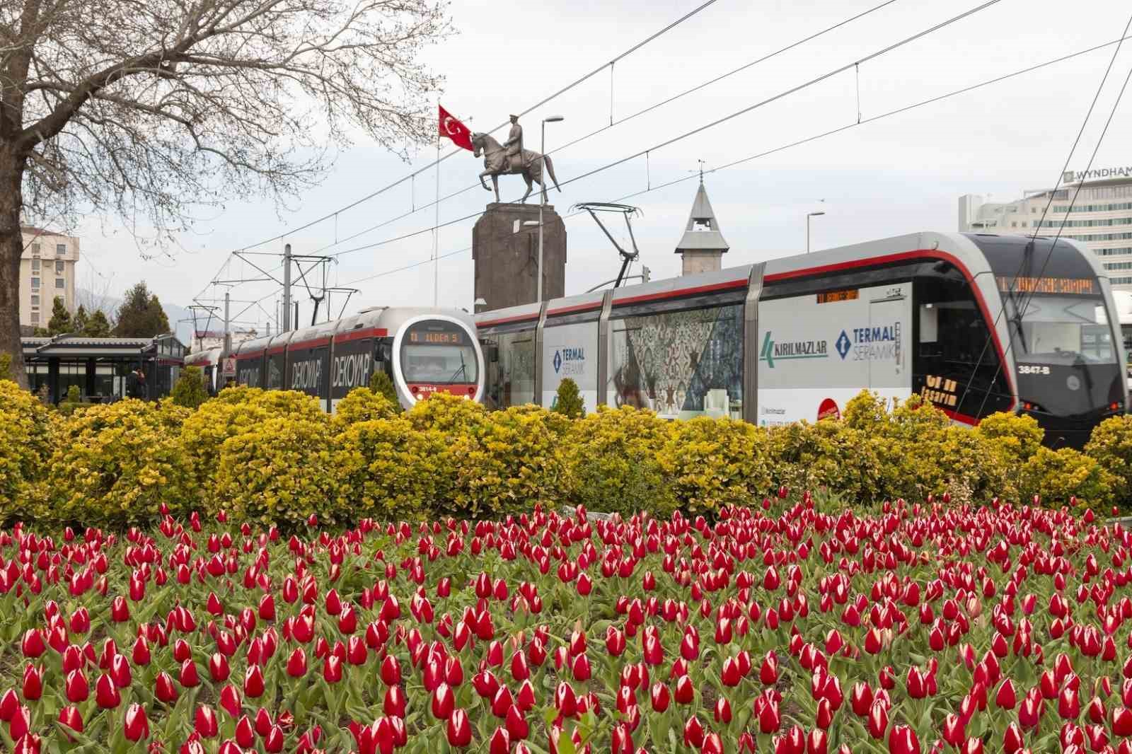 Tramvay ve otobüsler, bir yılda 139 milyon yolcu taşıdı