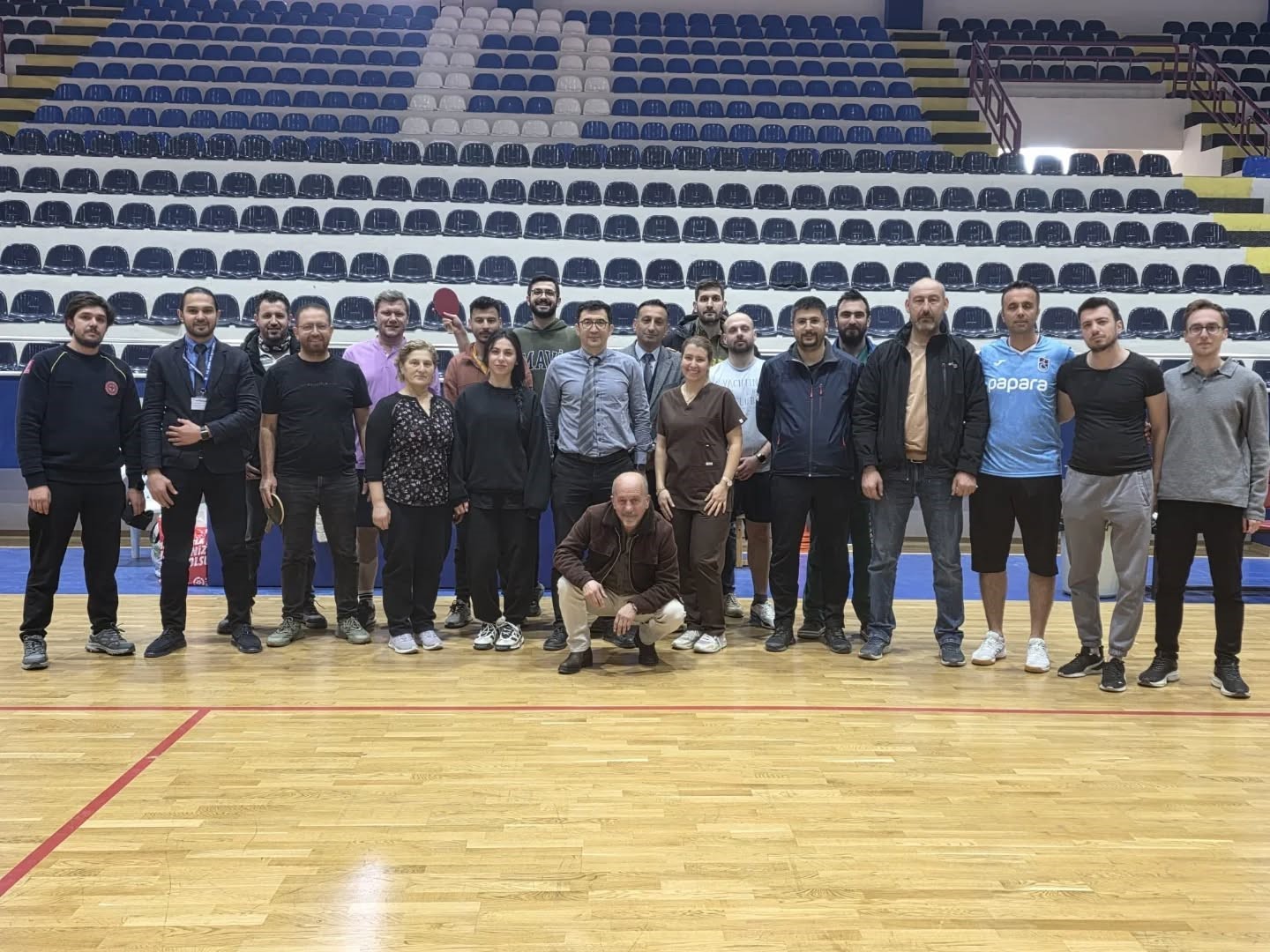 Hastane personeli masa tenisinde hünerlerini sergiledi