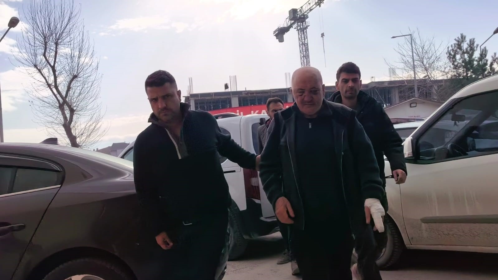 İnegöl’de aile kavgası kanlı bitti: Enişte tutuklandı