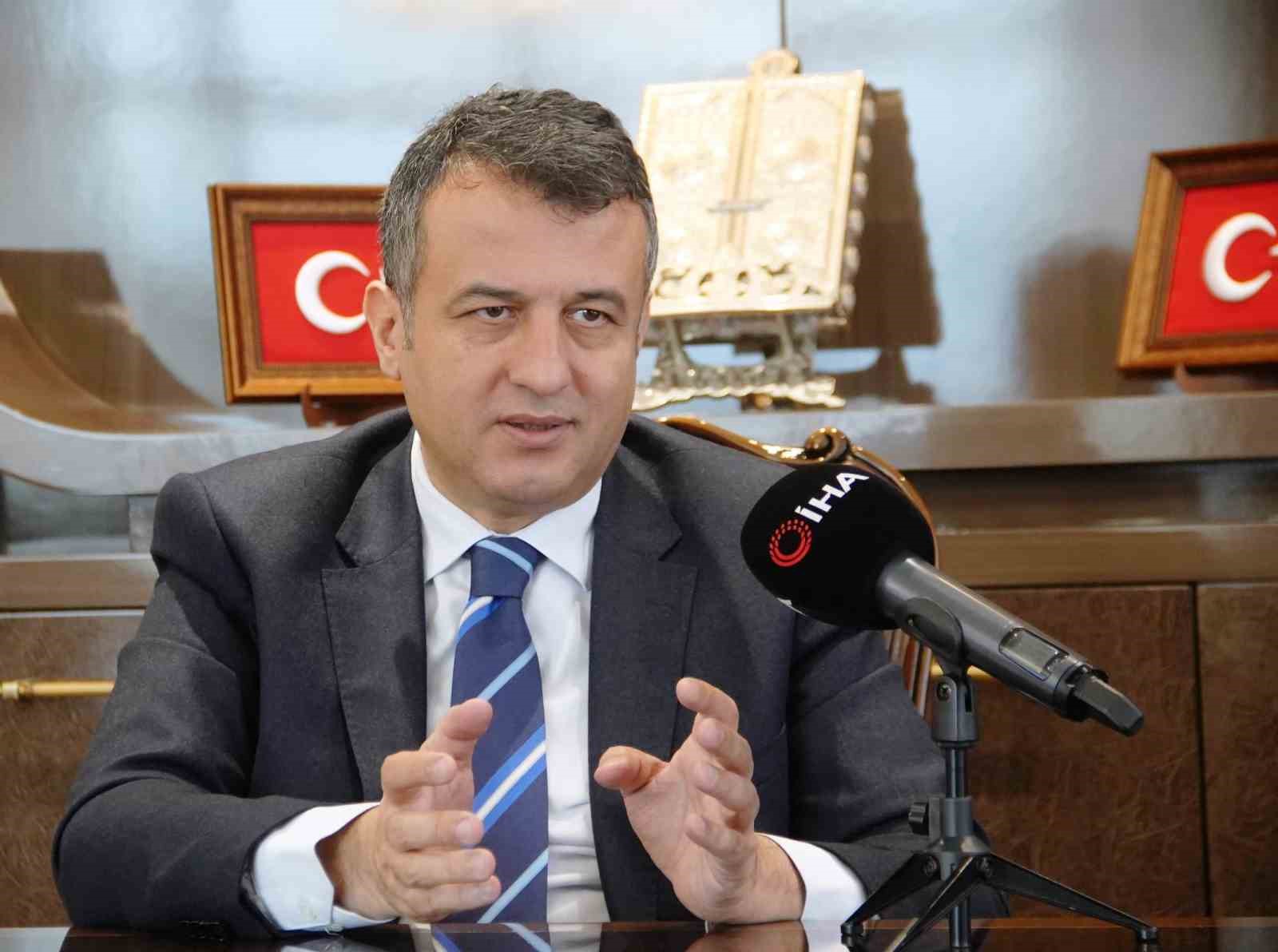 Bandırma Vapuru, karadan yürütülerek Tütün İskelesi’ne taşınacak