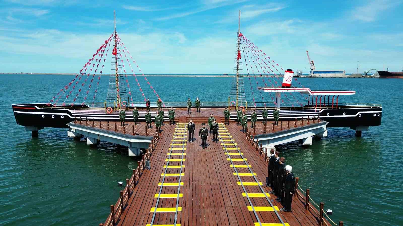 Bandırma Vapuru, karadan yürütülerek Tütün İskelesi’ne taşınacak