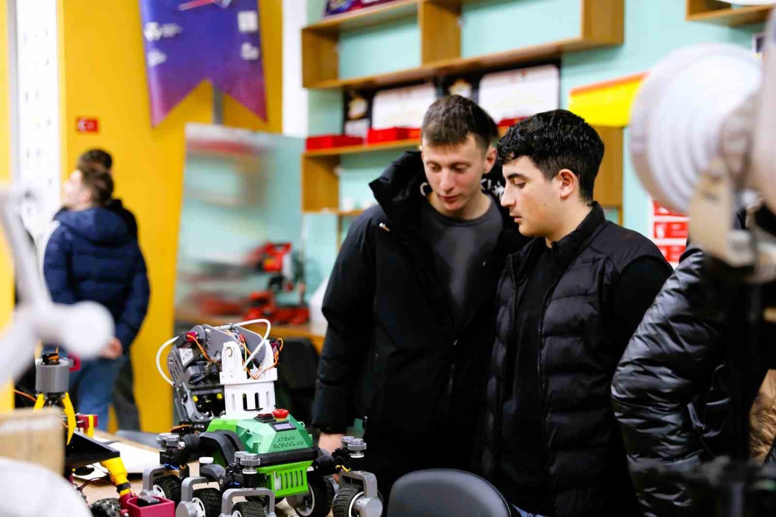 Meslek lisesi öğrencileri SUBÜ’yü yakından tanıdı