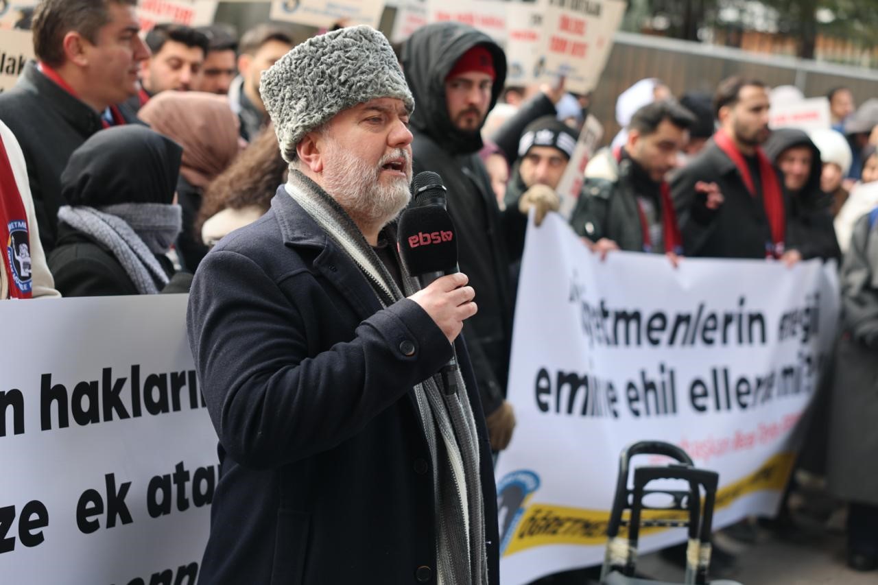 EĞİTİM-BİR-SEN’den ek atama bekleyen öğretmen adaylarının eylemine destek