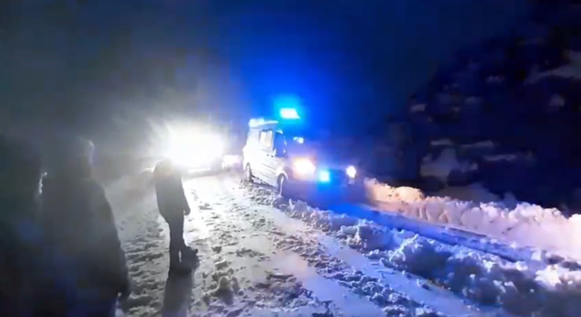 Bingöl’de yoğun kar yağışı sonrası ekipler seferber oldu