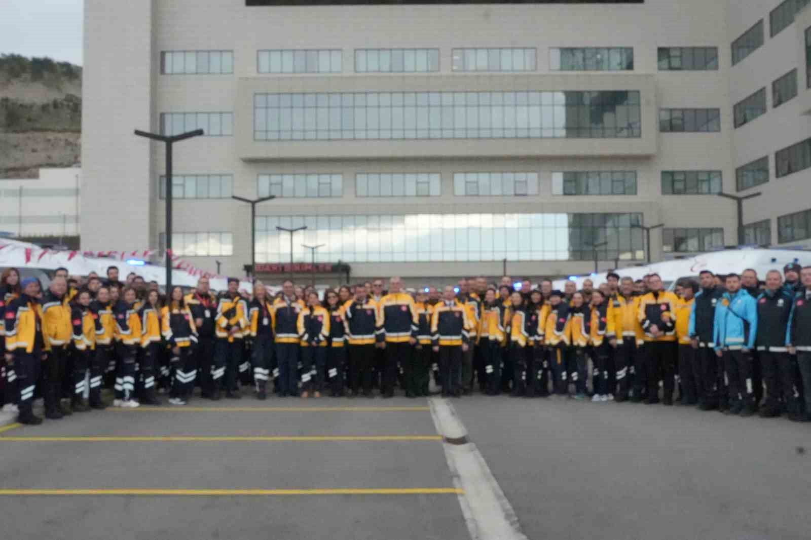 İzmir’de sağlık filosuna 45 yeni ambulans