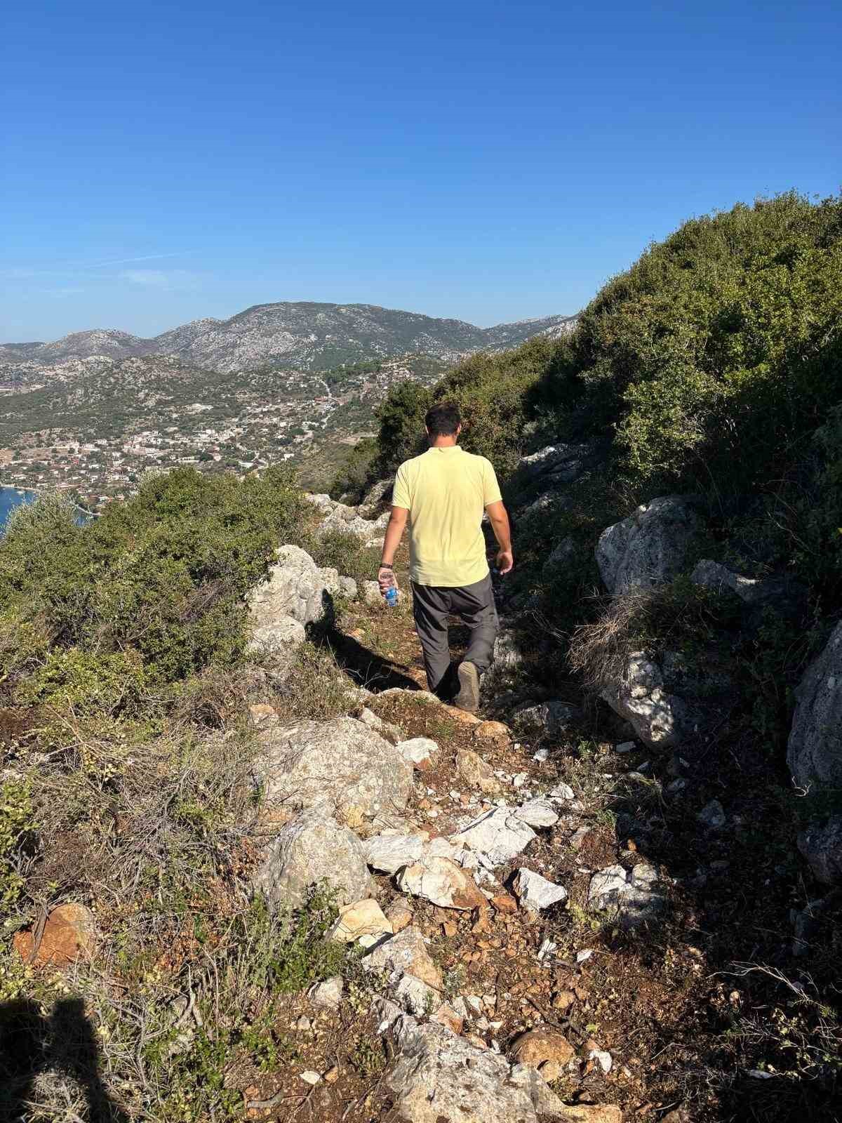 Marmaris Orman İşletme Müdürlüğü’nden yürüyüş yollarında temizlik