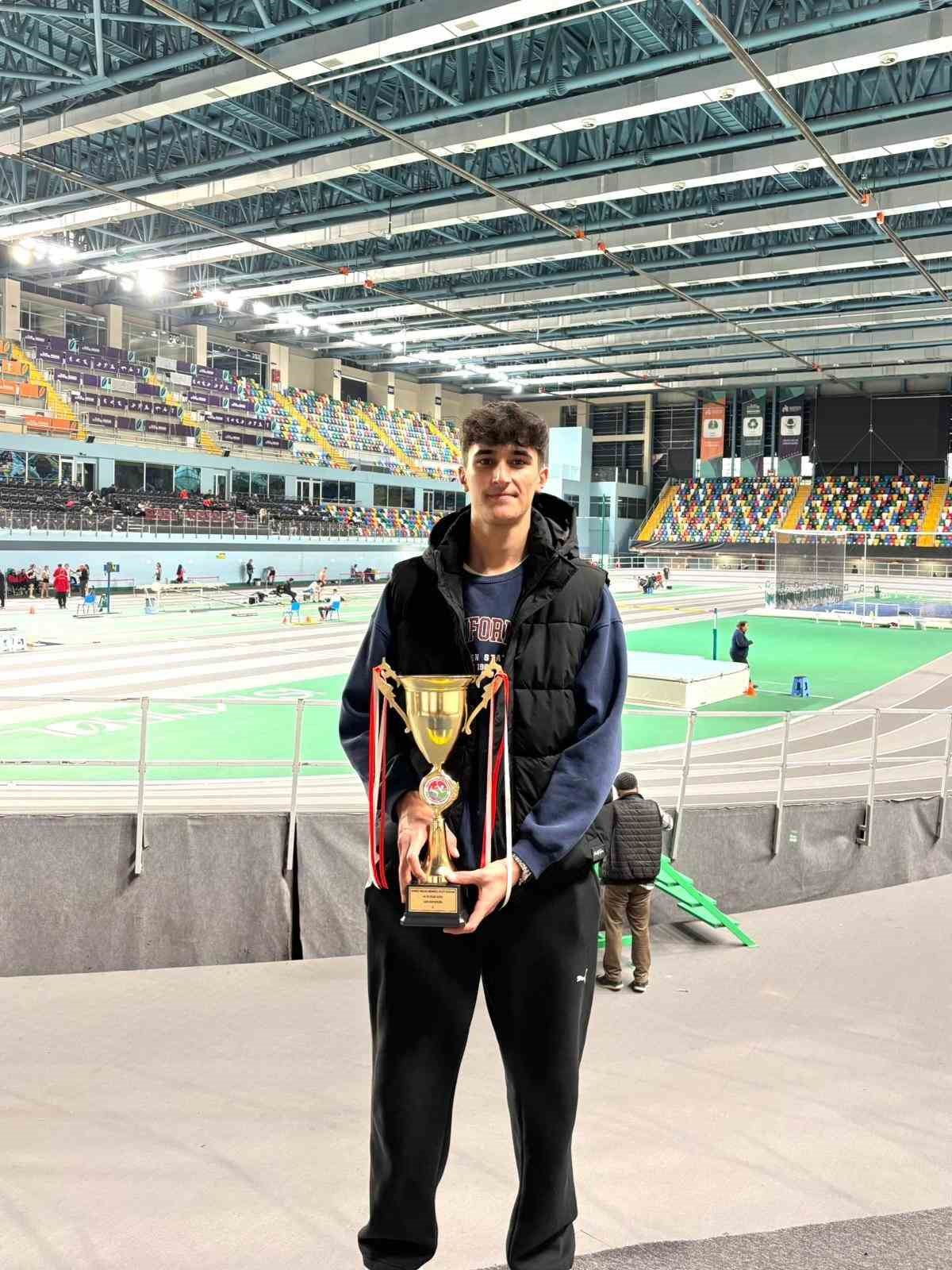 Denizli Akaspor heptatlonda madalyalarla döndü