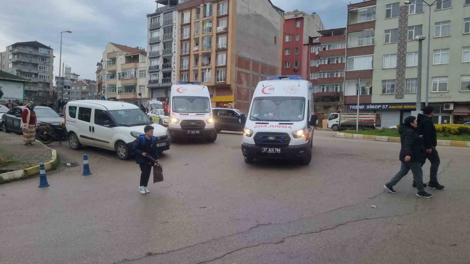 Sinop’ta otomobil ile motosiklet çarpıştı: 1 yaralı