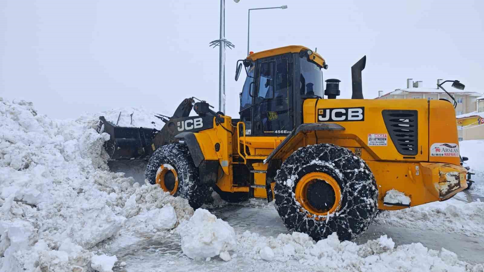 Bitlis’te karla mücadele seferberliği