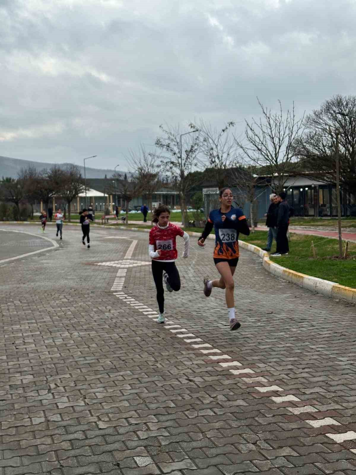 Kros sporcuları Türkiye Şampiyonası için ter döktü