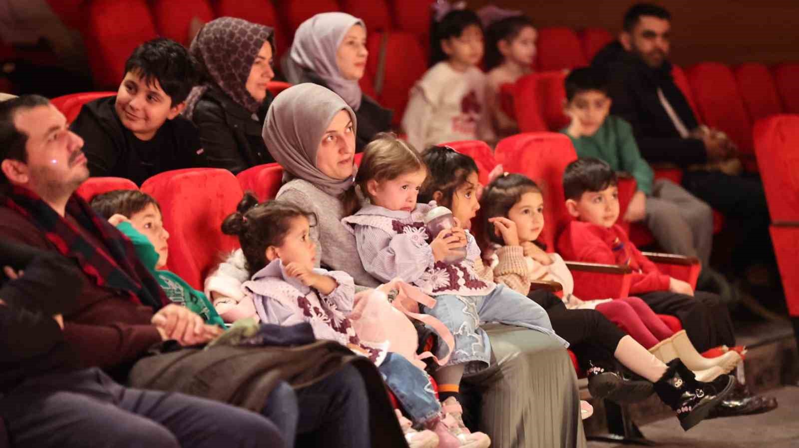 Sultangazi Belediyesi’nden minikler için rengarenk hafta sonu etkinlikleri